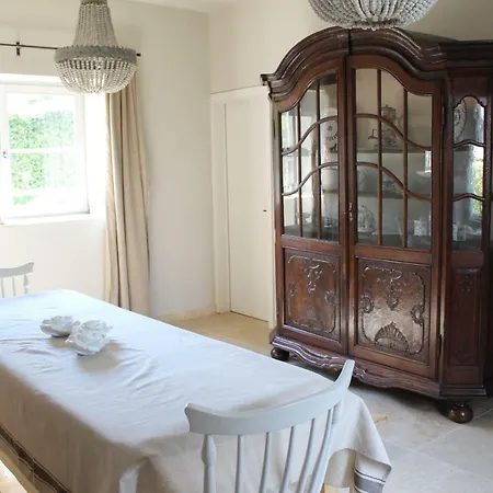 Pitchounette לינה וארוחת בוקר