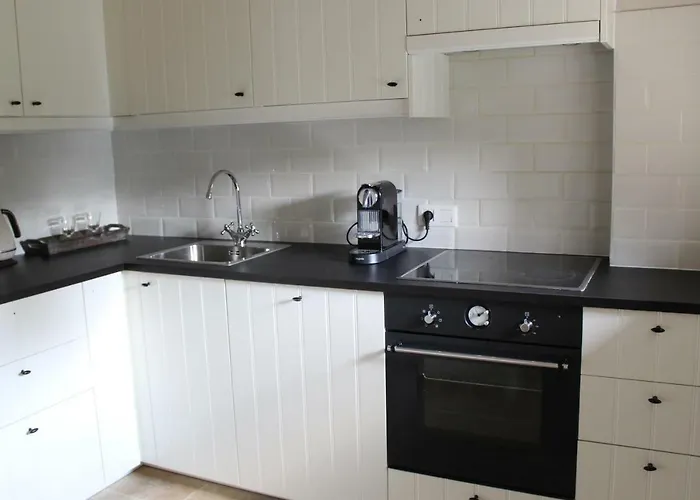 Pitchounette לינה וארוחת בוקר 4*